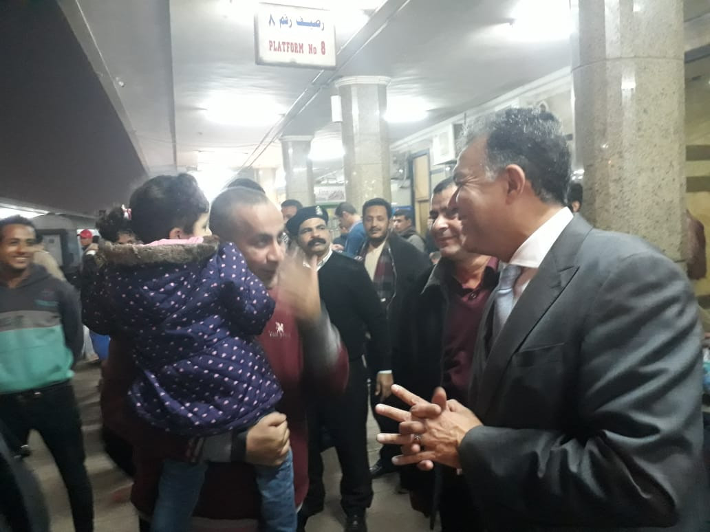 وزير النقل يتفقد المترو ومحطة مصر