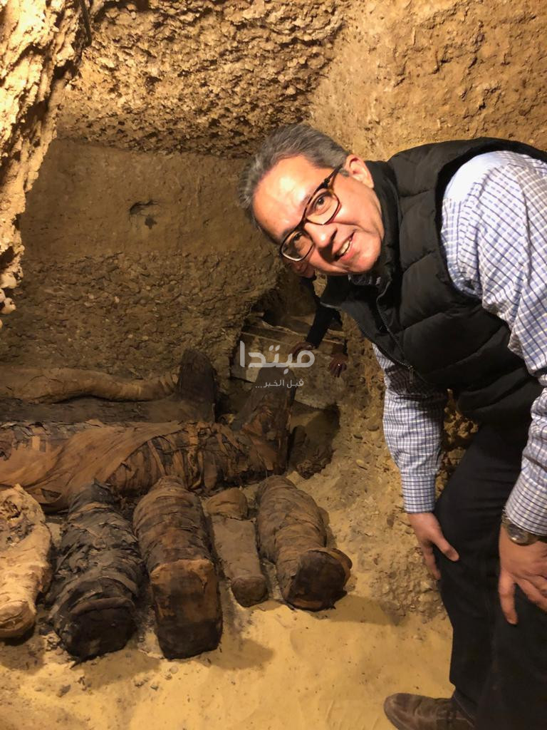 مقبرة تونا الجبل