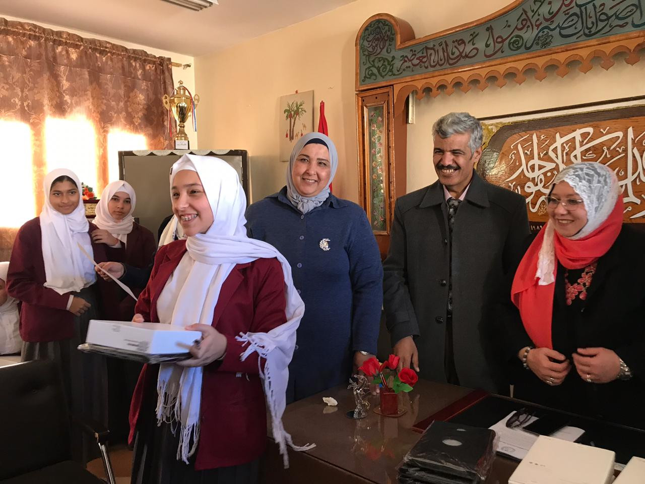 مدارس العريش توزع التابلت