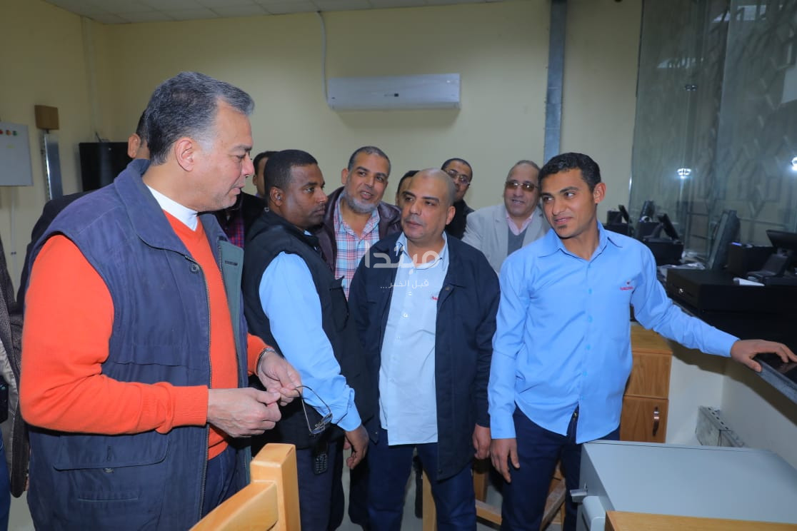 جولة وزير النقل بمحطة مترو المرج الجديدة