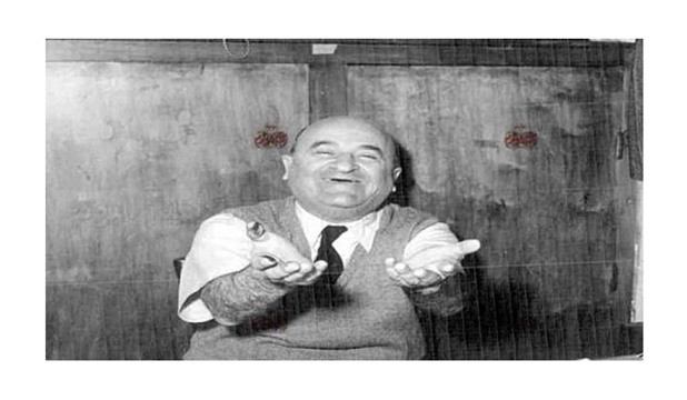 فنان الكاريكاتير السياسي ألكسندر صاروخان