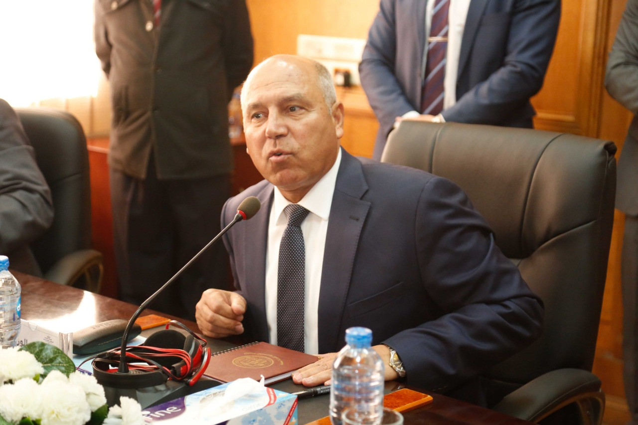 كامل الوزير: لا نقترض لنشتري شوكولاتة ونسددها في 40 سنة بـ0 فائدة