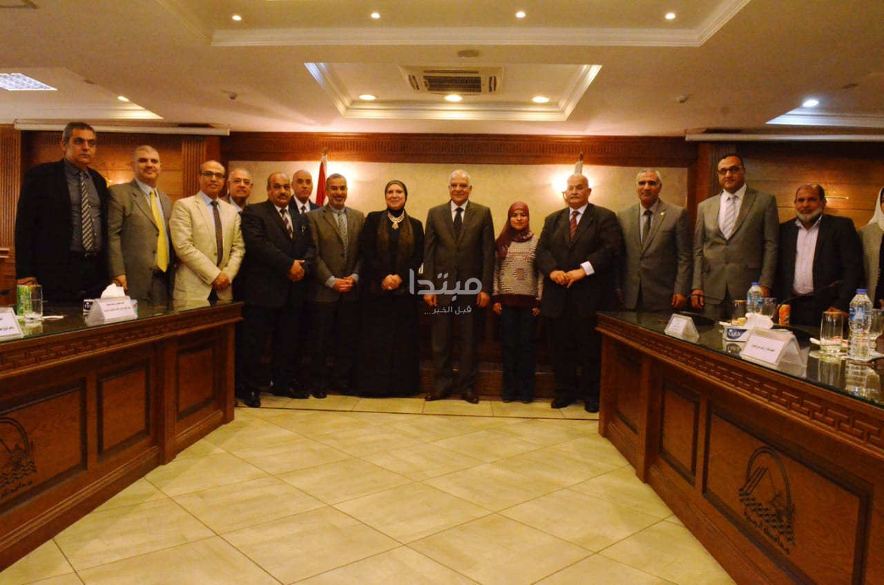 نفين جامع توقع بروتوكول مع محافظ الجيزة