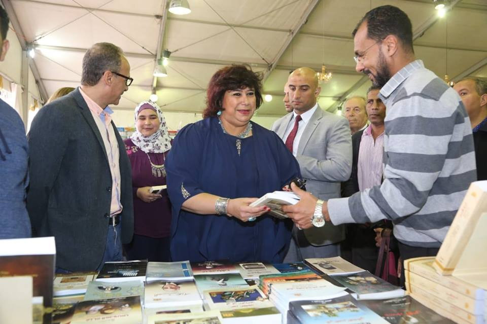 زيارة وزيرة الثقافة لمعرض الإسكندرية الدولى للكتاب