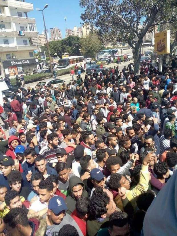توافد جمهور الأهلى على شراء تذاكر مباراة صن داونز