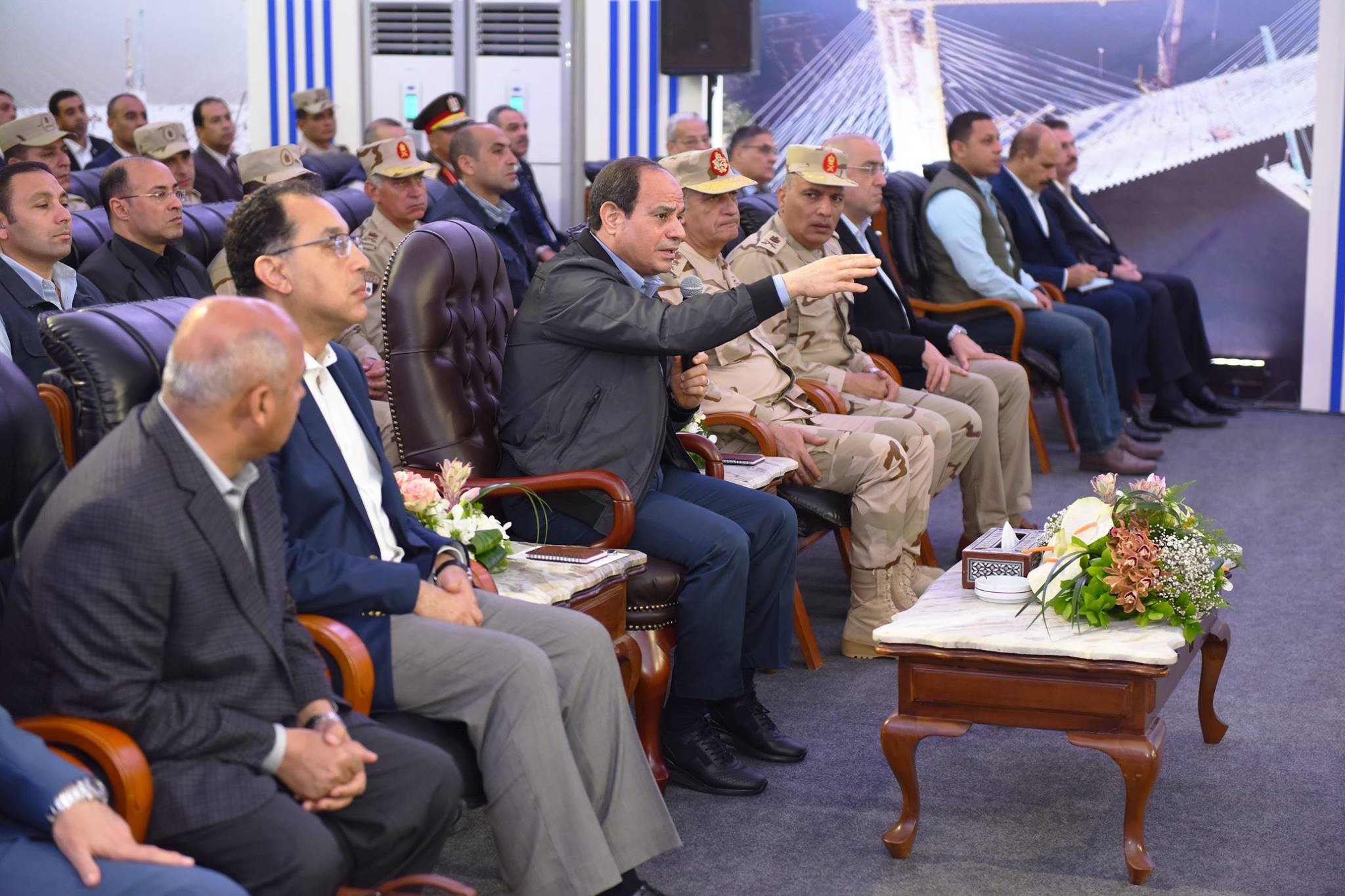 السيسى يتفقد كوبرى روض الفرج