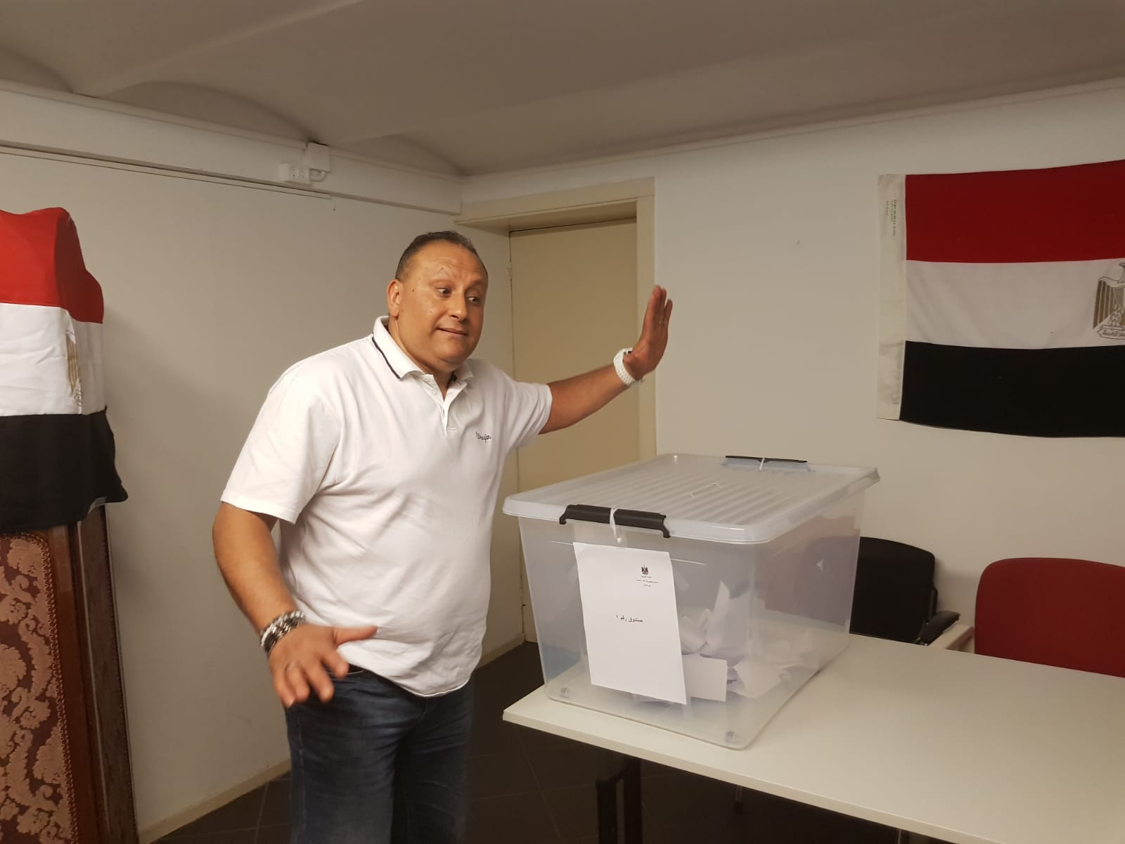 استفتاء المصريين فى هولندا