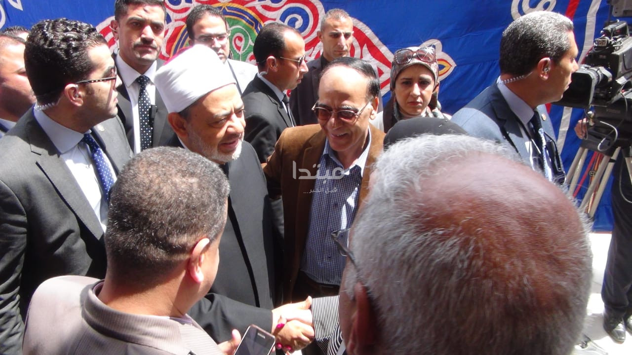 شيخ الأزهر يدلى بصوته