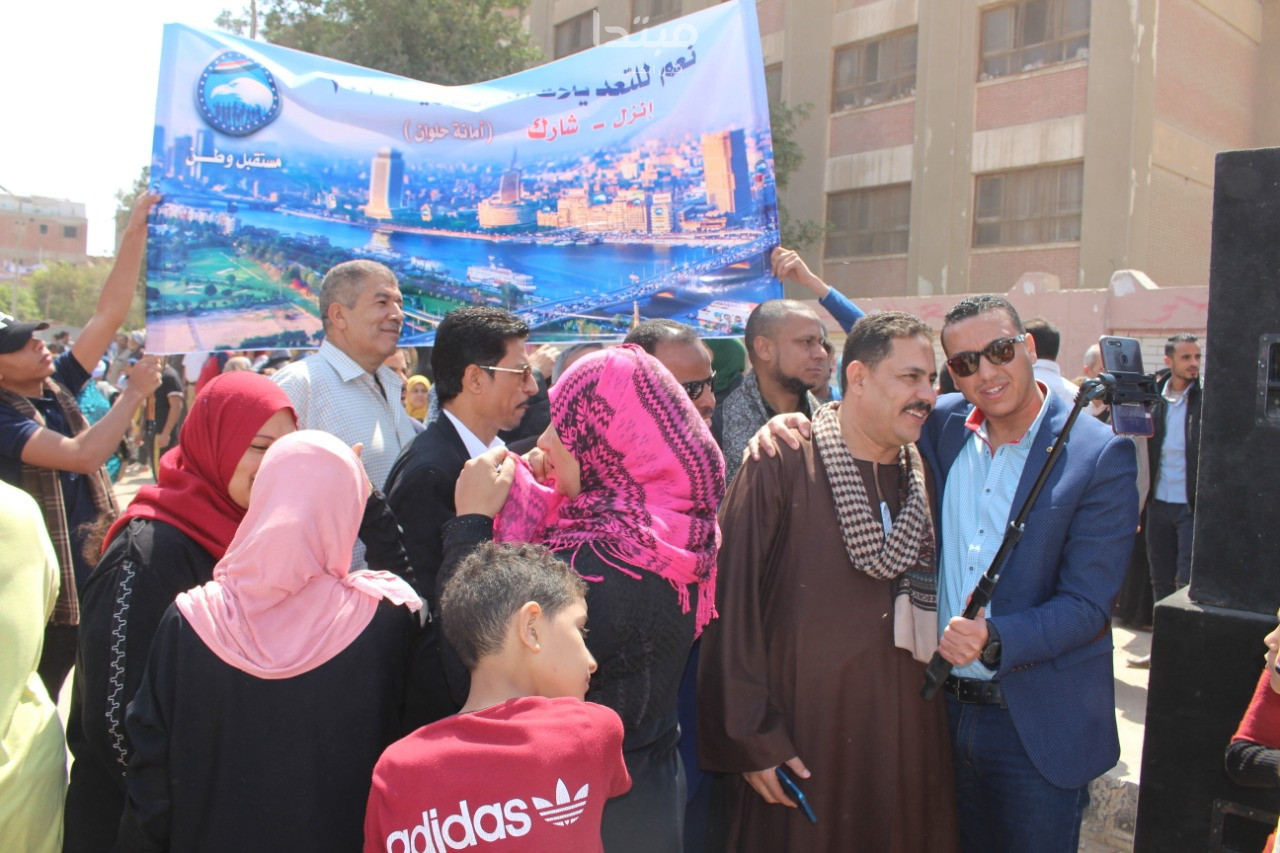 حلوان تشارك فى «استفتاء الدستور»