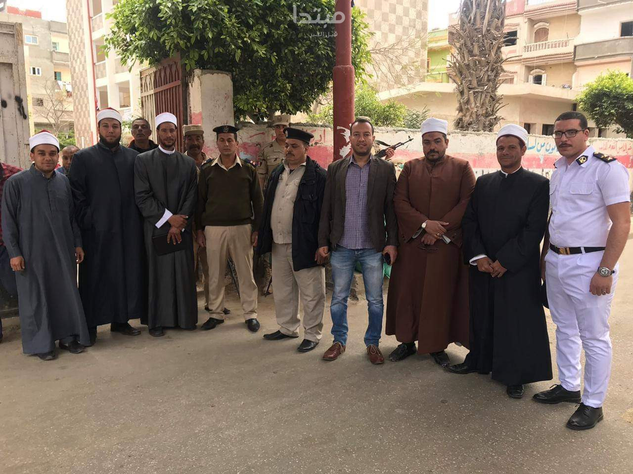 &laquo;الأزهرية&raquo; يشاركون بكثافة فى التصويت على &laquo;التعديلات الدستورية&raquo;