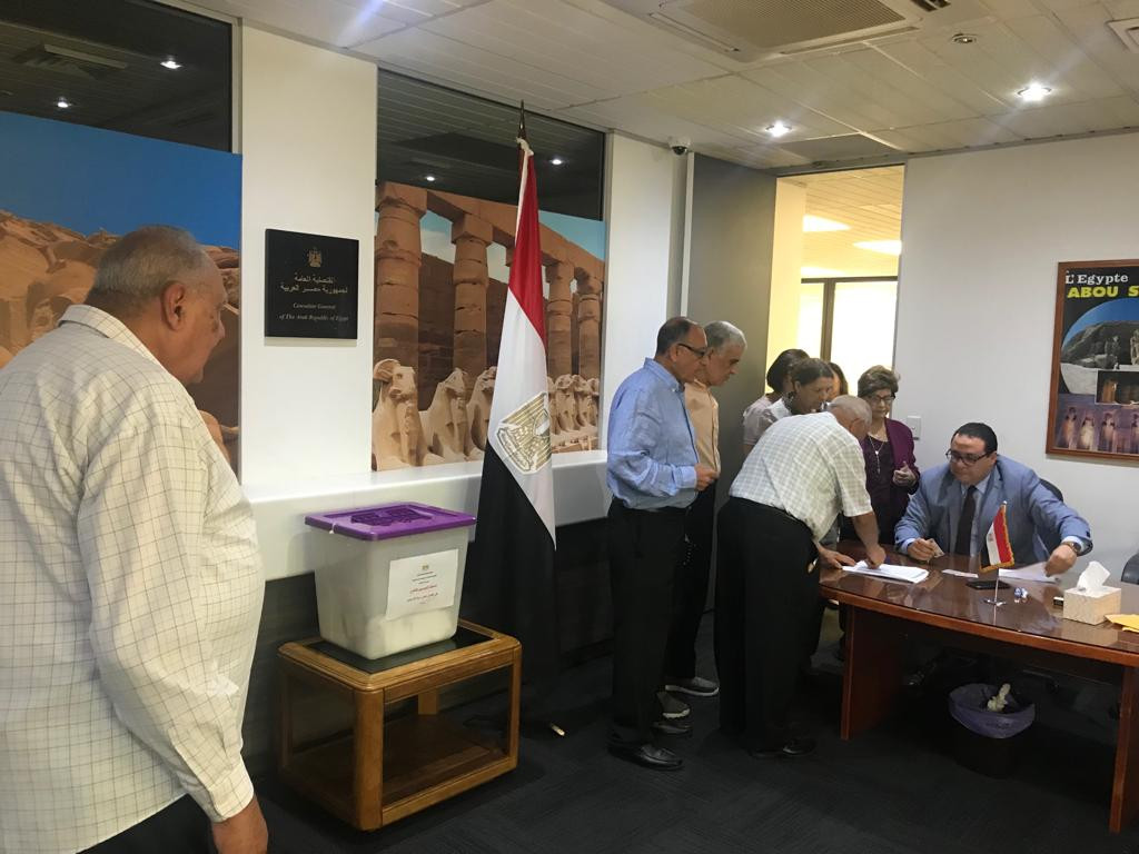 مشاركة المصريين بأستراليا فى الاستفتاء على الدستور