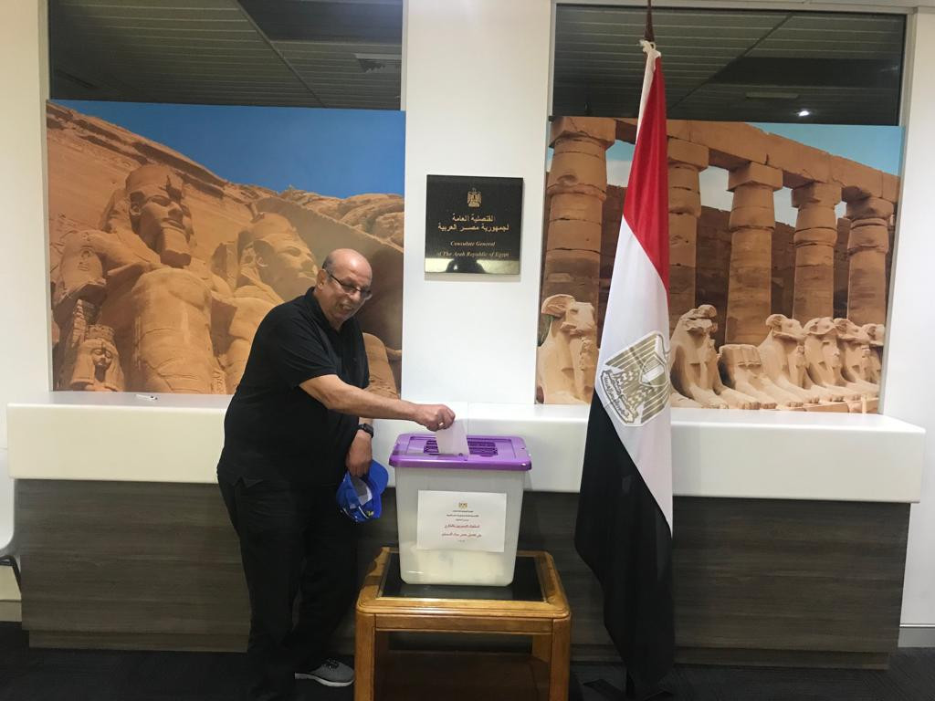 مشاركة المصريين بأستراليا فى الاستفتاء على الدستور