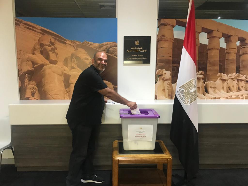 مشاركة المصريين بأستراليا فى الاستفتاء على الدستور