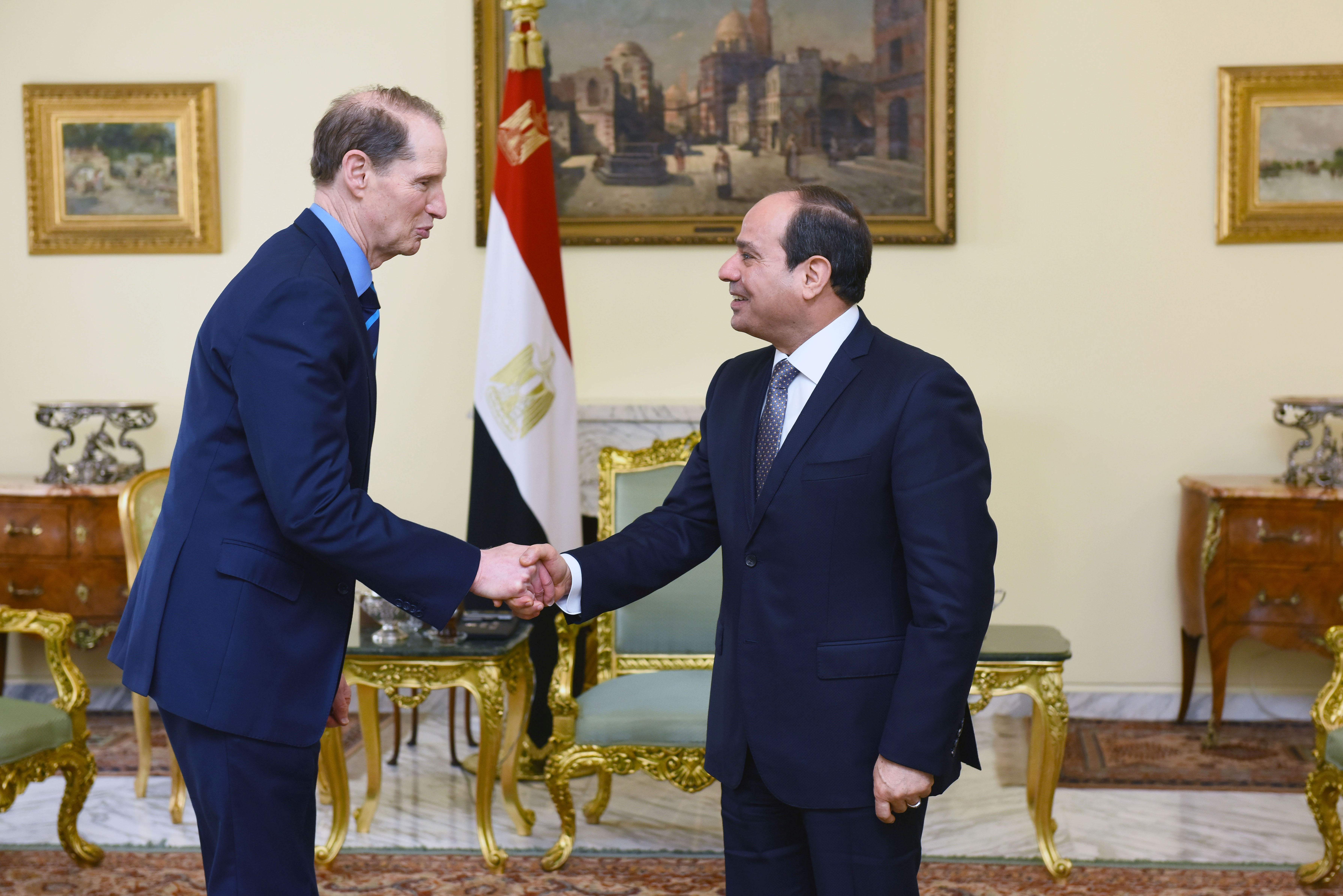 السيسى يستقبل السيناتور الديمقراطى رون وايدن