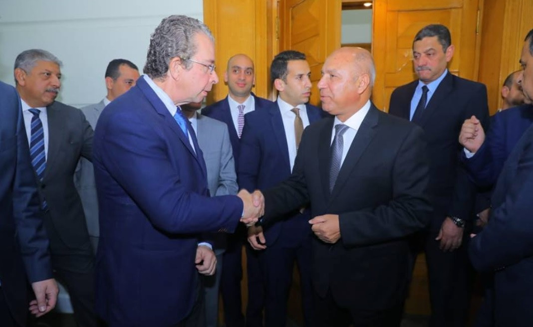 توقيع عقد شراء قطارات جديدة
