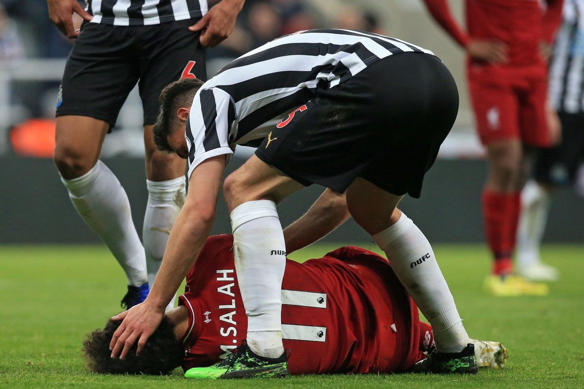 إصابة قوية لمحمد صلاح