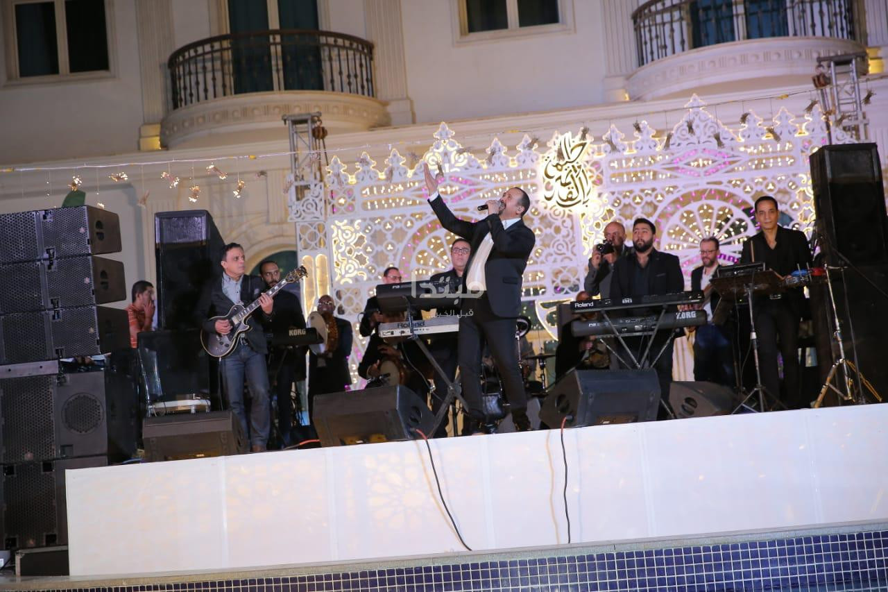 هشام عباس