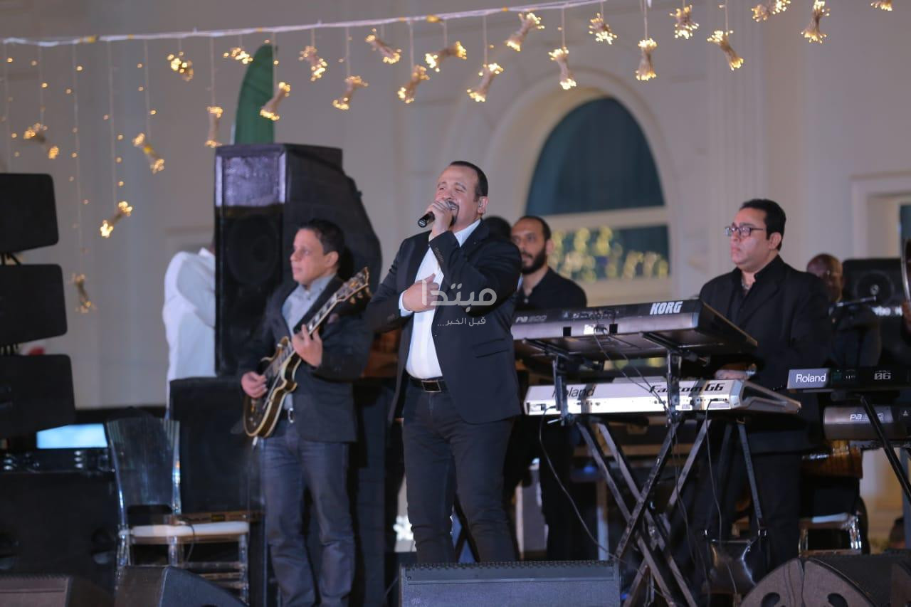 هشام عباس
