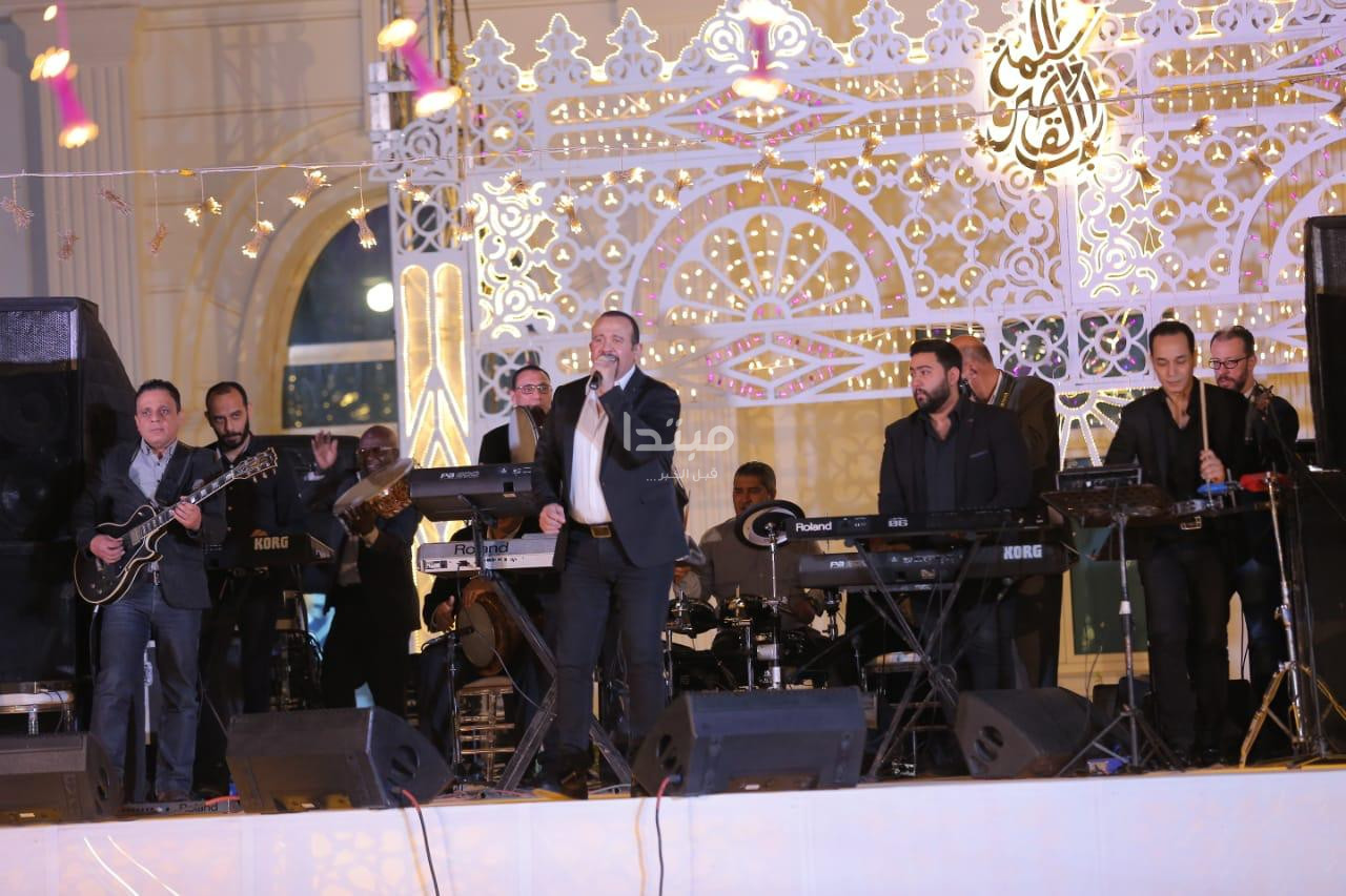 هشام عباس