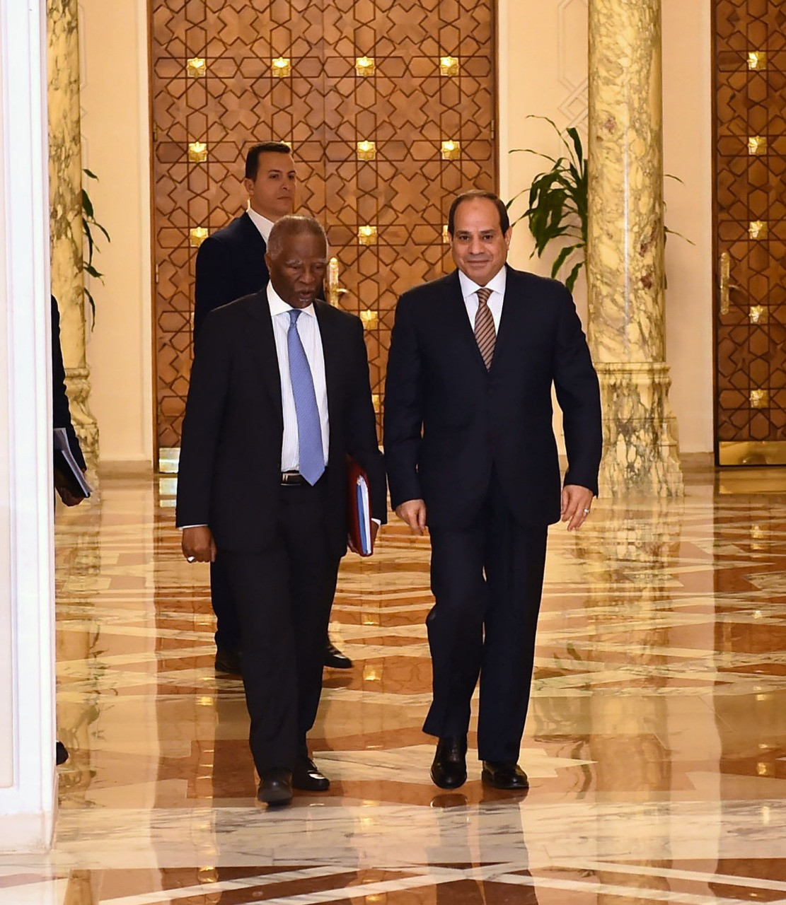 السيسى يستقبل رئيس جنوب إفريقيا الأسبق