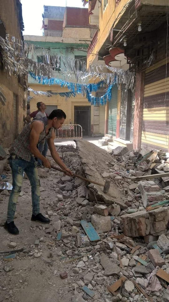 تحطم سيارة في انهيار جزئي بعقار بالإسكندرية