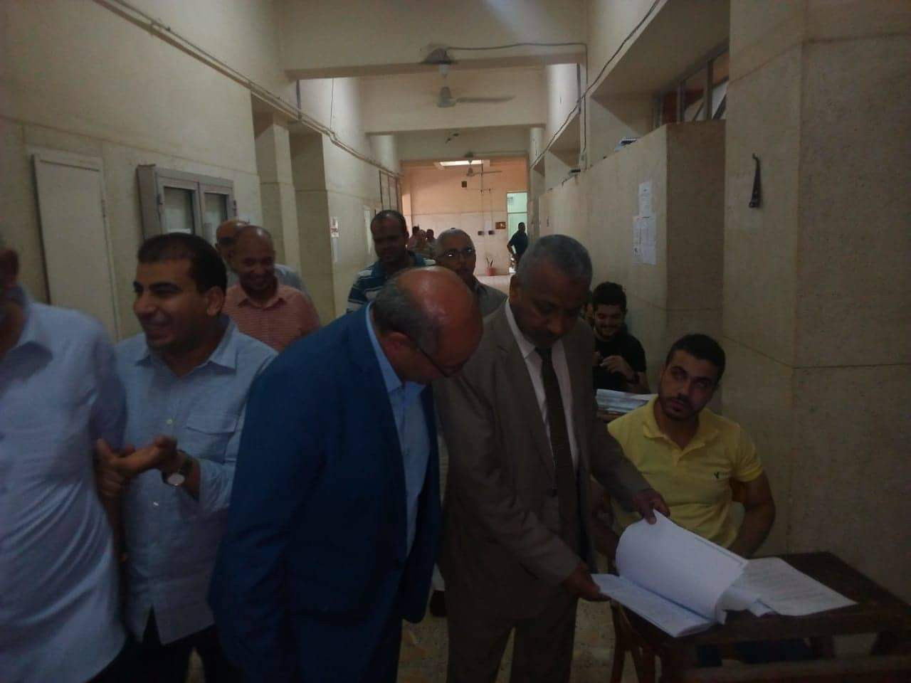 نائب رئيس جامعة الأزهر يتفقد امتحانات كلية طب الأسنان