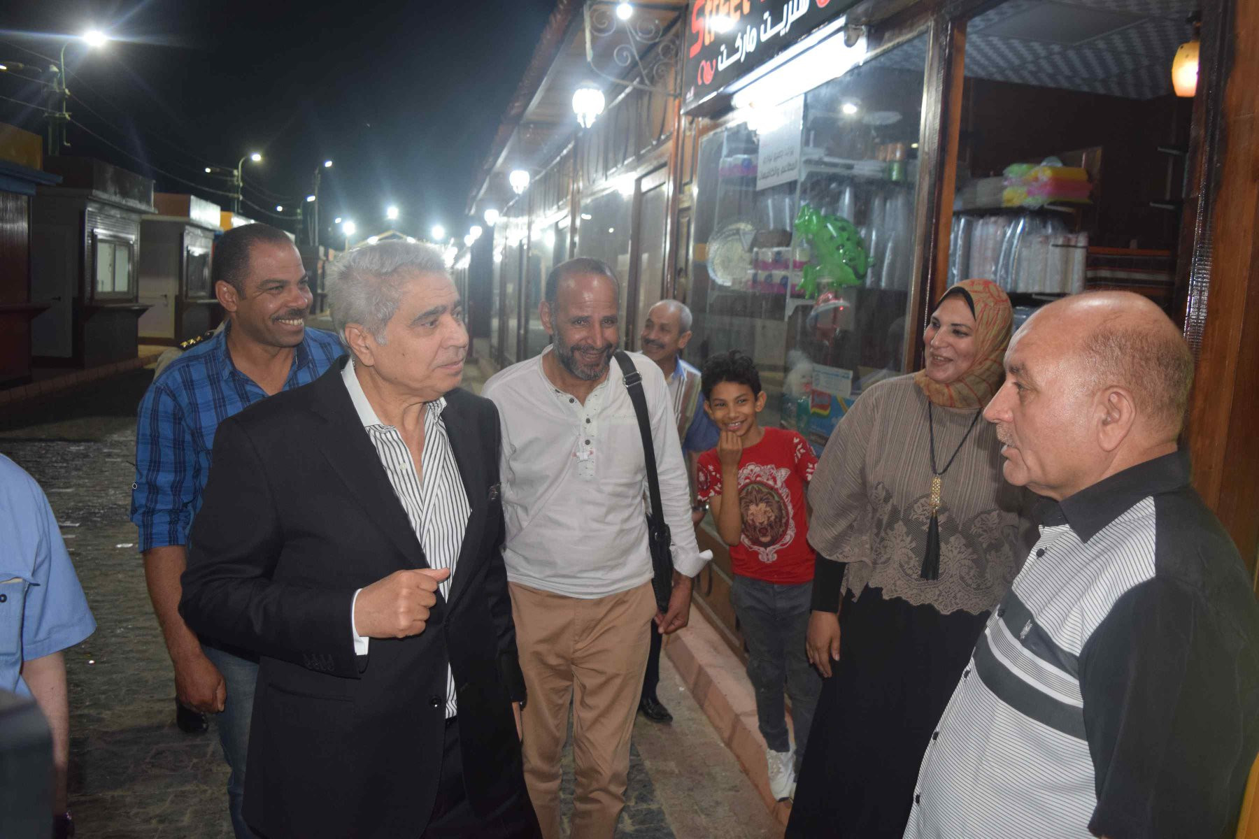 محافظ المنيا يشهد مشروع شارع مصر