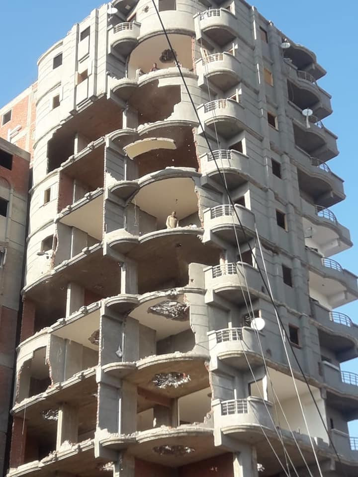 إزالة عقار مخالف في الإسكندرية