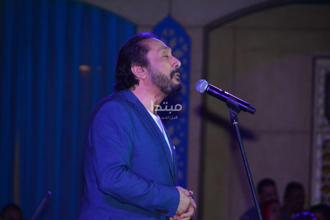 على الحجار