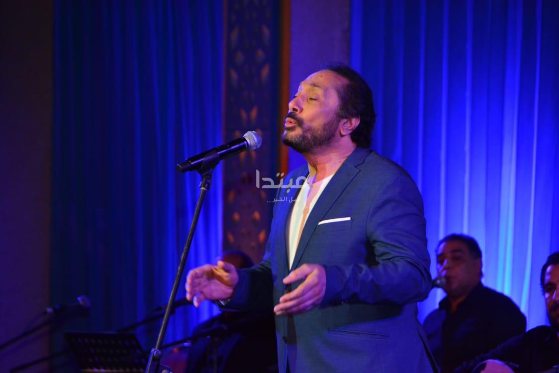 على الحجار