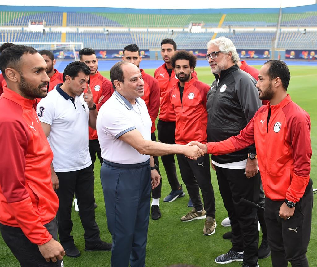 استقبال الرئيس للاعبى المنتخب