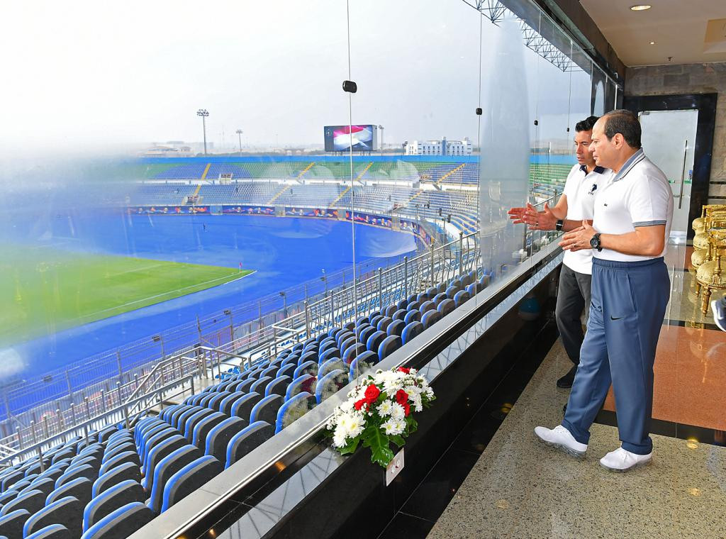 زيارة السيسى للاعبى المنتخب
