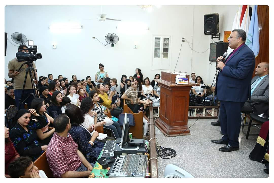أندريه زكى يترأس احتفالات رسامة 5 قساوسة جدد