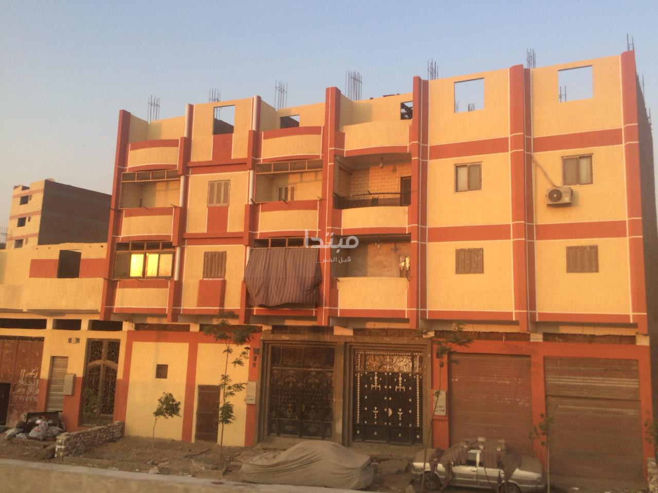 طلاء واجهات العقارات على الطريق الدائرى