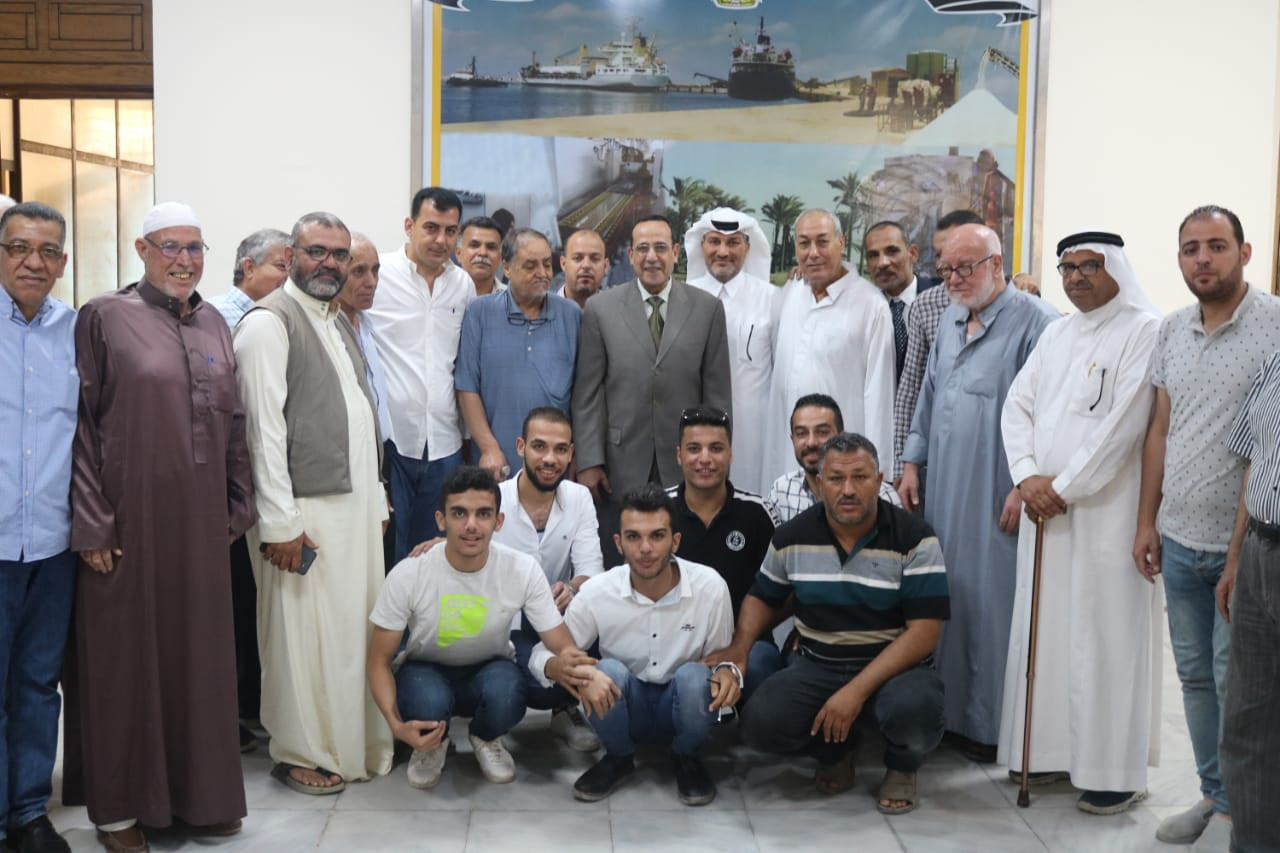 صور محافظ شمال سيناء يستقبل الفائزين فى انتخابات الغرفة التجارية مبتدا صور محافظ شمال سيناء يستقبل الفائزين فى انتخابات الغرفة التجارية مبتدا