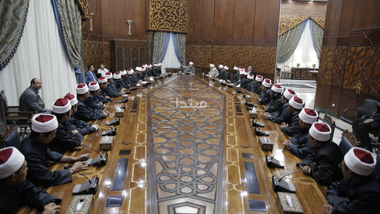 الطيب والأئمة الوافدين