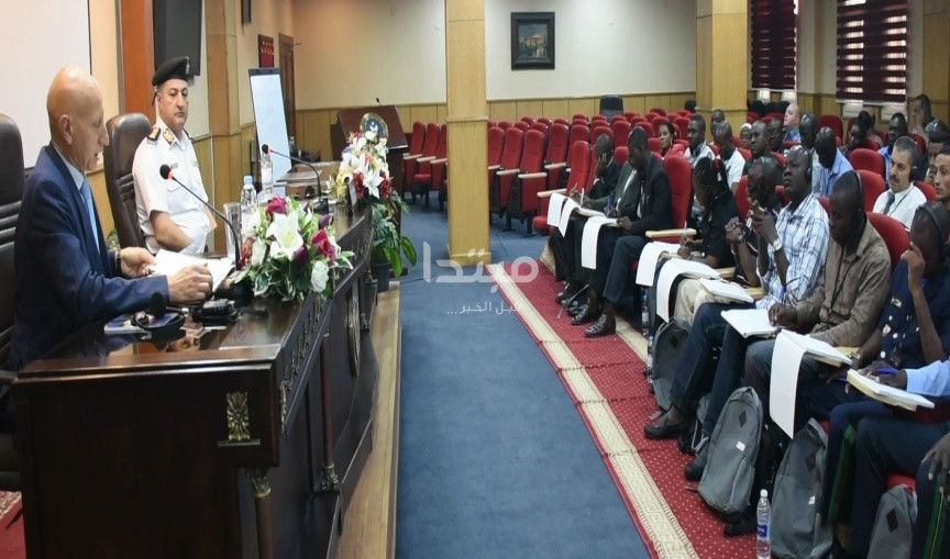 تخريج الدورة التدريبية الخامسة بأكاديمية الشرطة