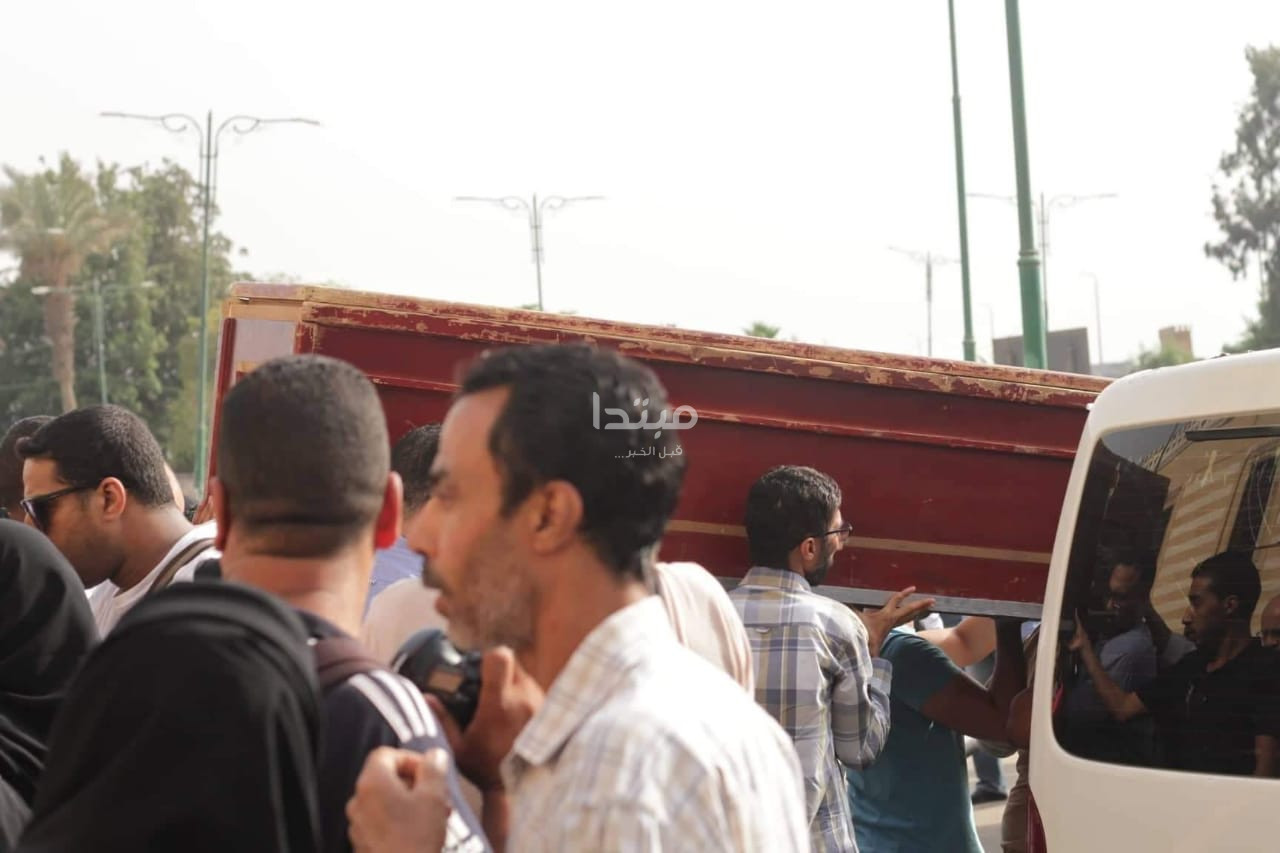 جنازة زوجة الفنان رشوان توفيق