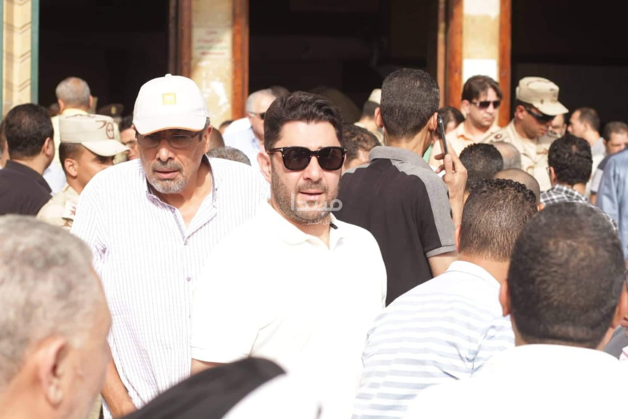 جنازة زوجة الفنان رشوان توفيق