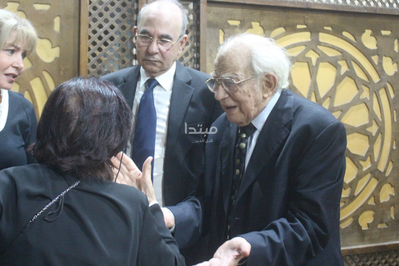 عزاء زوجة رشوان توفيق