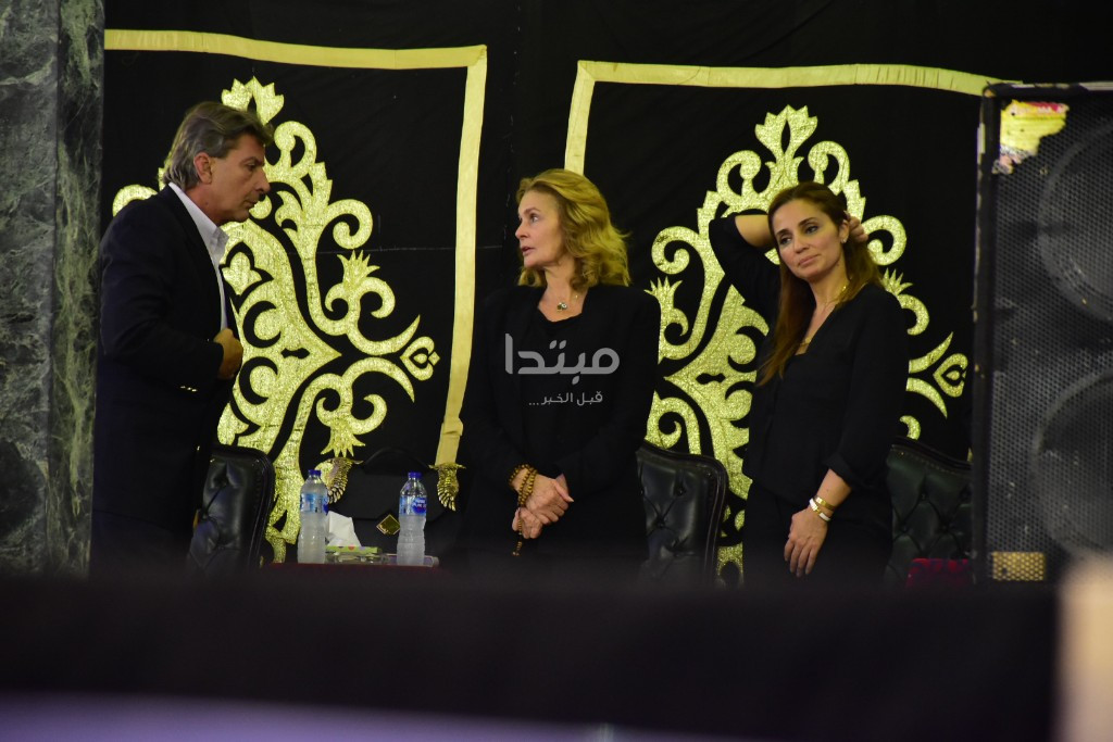 عزاء والدة يسرا