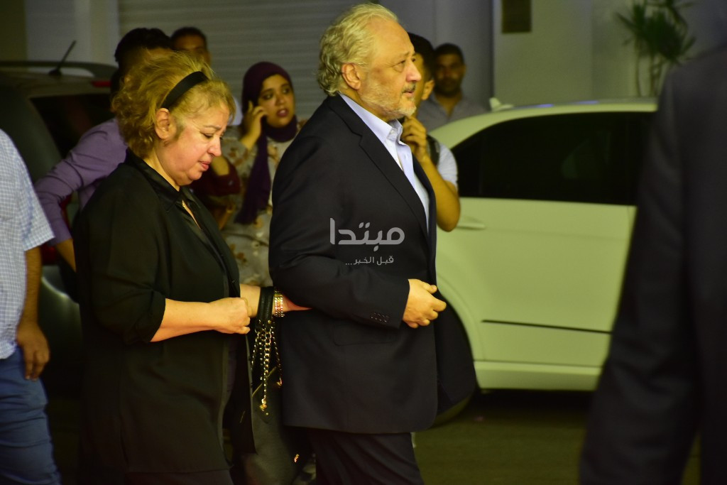 عزاء والدة يسرا