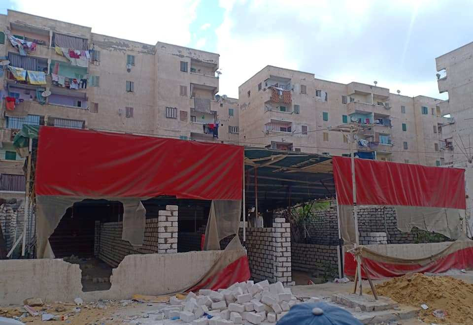 إزالة محال وأسوار مخالفة في الإسكندرية