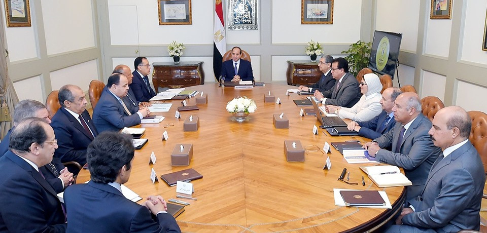اجتماع الرئيس بعدد من الوزراء