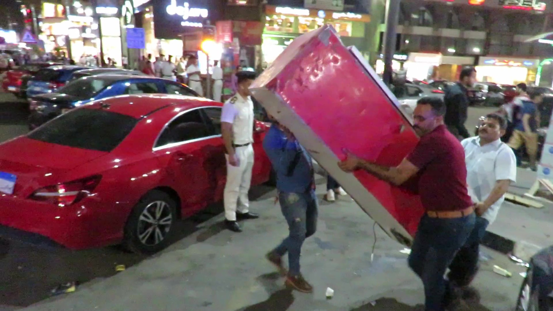 حملات أمنية على ميادين القاهرة