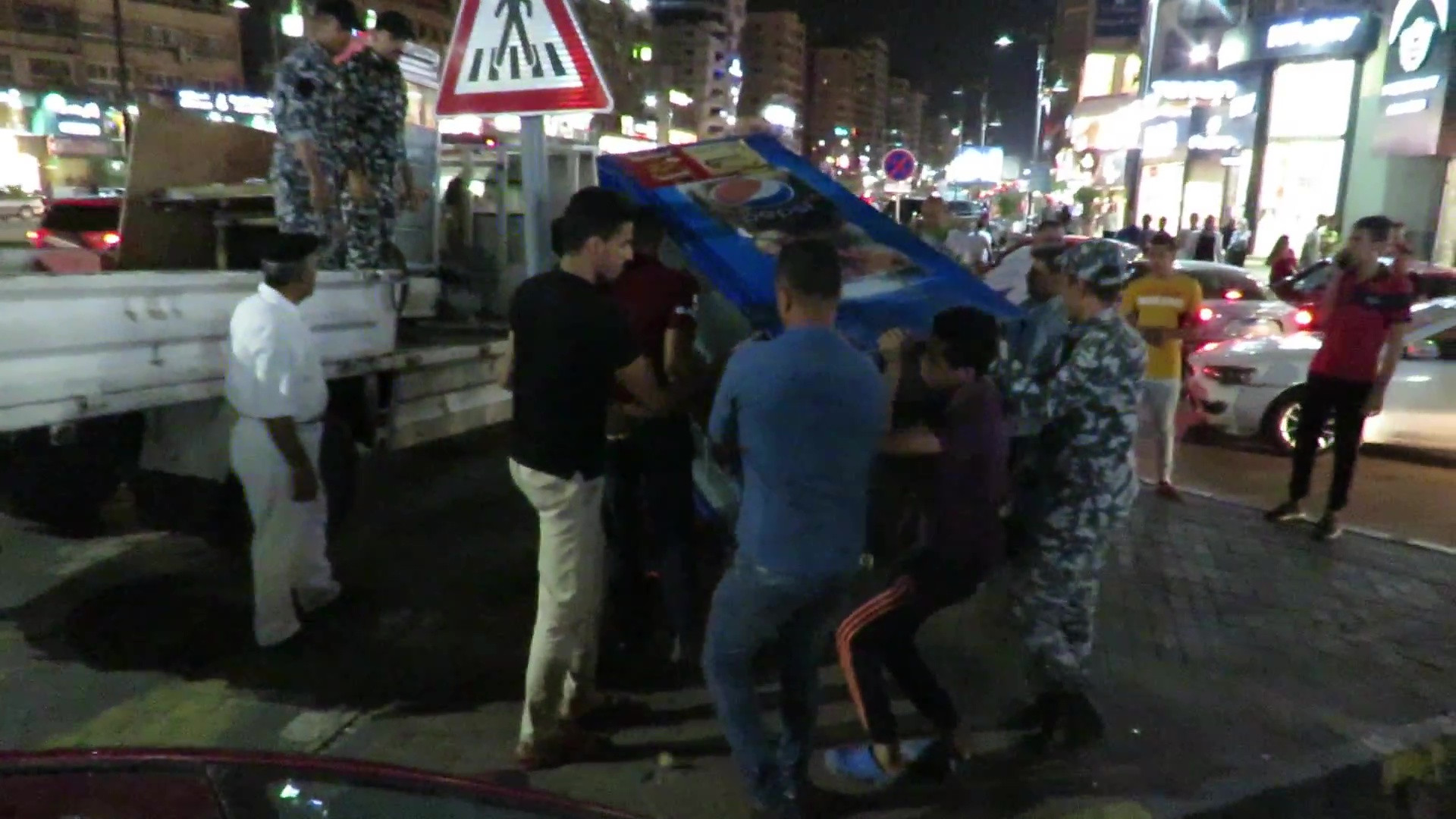 حملات أمنية على ميادين القاهرة
