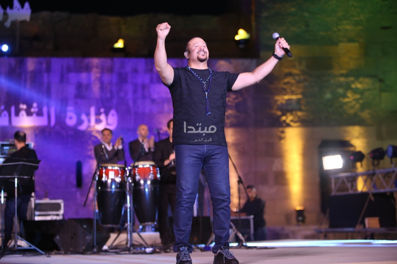 هشام عباس