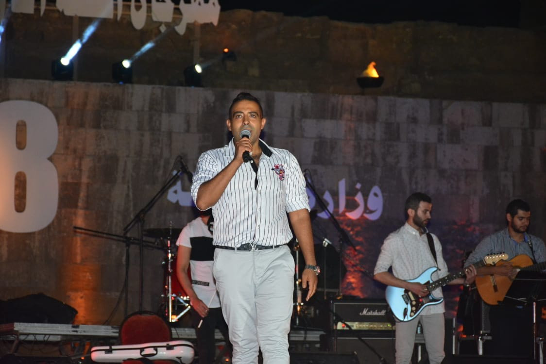 تألق النجم محمد عدوية فى حفل مهرجان محكى القلعة للموسيقى