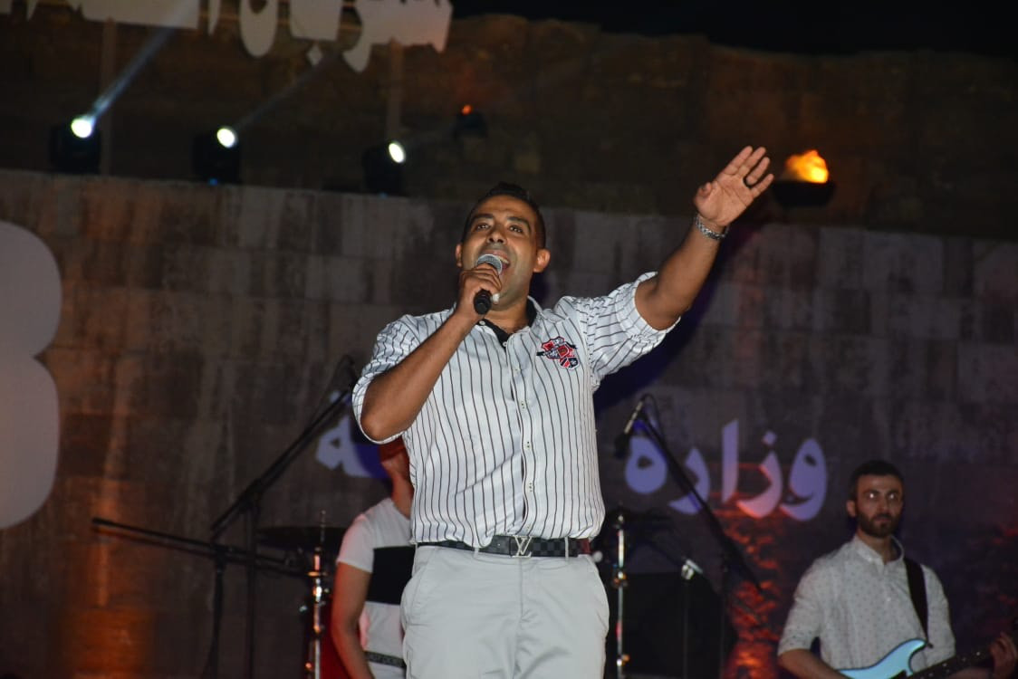 تألق النجم محمد عدوية فى حفل مهرجان محكى القلعة للموسيقى