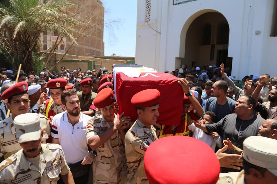 جنازة عسكرية لشهيد القوات المسلحة بقنا